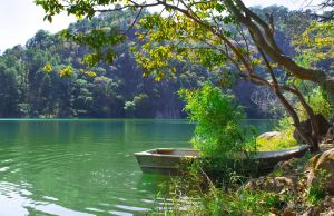 La Alberca de Tacámbaro, dentro del cráter de un volcán alberca de tacámbaro