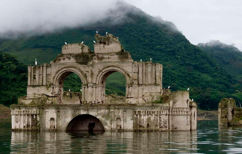 5 iglesias bajo el agua que debes conocer en México | El 
