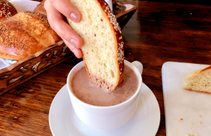 4 bebidas mexicanas para acompañar tu pan de fiesta pan de fiesta bebidas mexicanas