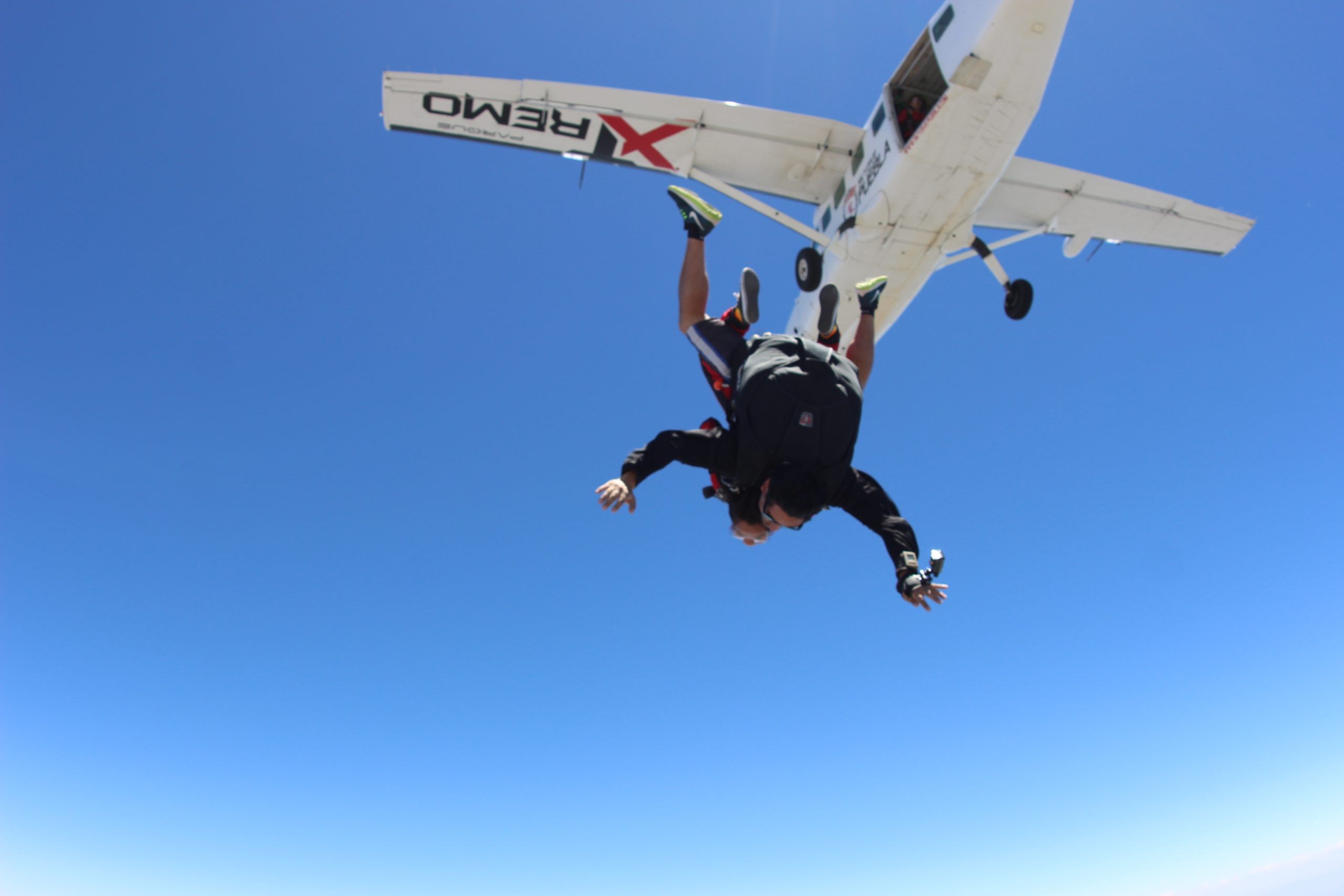 5 razones para lanzarse en paracaídas en Skydive Puebla